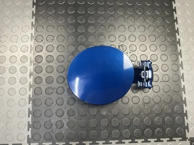 Nissan Máxima 2016-2023 tanque de combustible tapa de puerta relleno azul OEM Foto 1 de 4