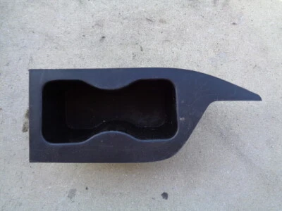 2005 NISSAN QUEST REAR BACK 3RD ROW SEAT CUP HOLDER RIGHT PASSENGER SIDE OEM - Image 1 of 4