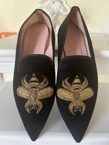 Pretty Ballerinas Black Suede Pointed Loafer with Gold Insect Embroidery Size 7 - Picture 1 of 8
