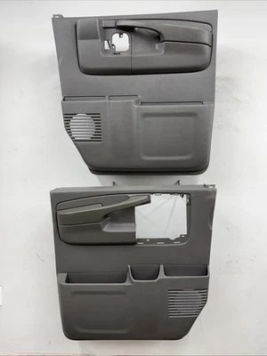 03-14 Juego de paneles de puerta gris Chevy Express GMC Savana 2500 3500 OEM Foto 1 de 4