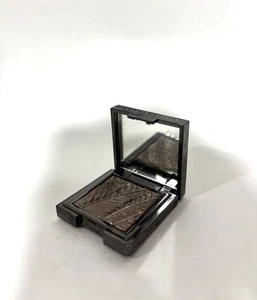 Chantecaille Luminescent Eye Shade Eyeshadow Elephant, 0.06oz, NWOB - Picture 1 of 3