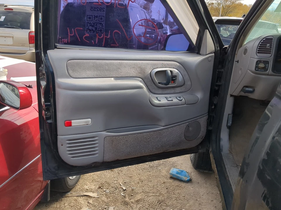 Chevrolet K1500 1998 panel interior del conductor delantero izquierdo moldura AOO87 Foto 1 de 1