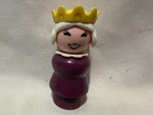 Fisher Price Little People Castle #993 Purple Wood Body Queen Figur 1974 - Bild 1 von 4