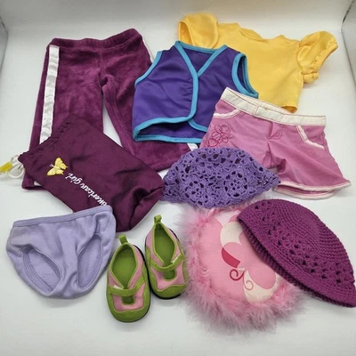 Lote Muñeca AMERICAN GIRL Ropa y Accesorios Gorros Mantón Elegante Kayak Yoga Foto 1 de 4