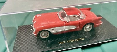 Road Champs 1955 雪佛兰 Corvette 压铸汽车 1: 43 比例 全新带盒 - 1998 — 第 1/4 张图片