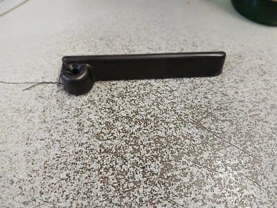 Geo Metro LSi 1990-1993 convertible OEM pestillo superior liberación central mango de sujeción Foto 1 de 4