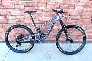 Santa Cruz Hightower 3 C 29 S KIT Carbon Full Suspension Trail Mountain Bike MD - Picture 1 of 9