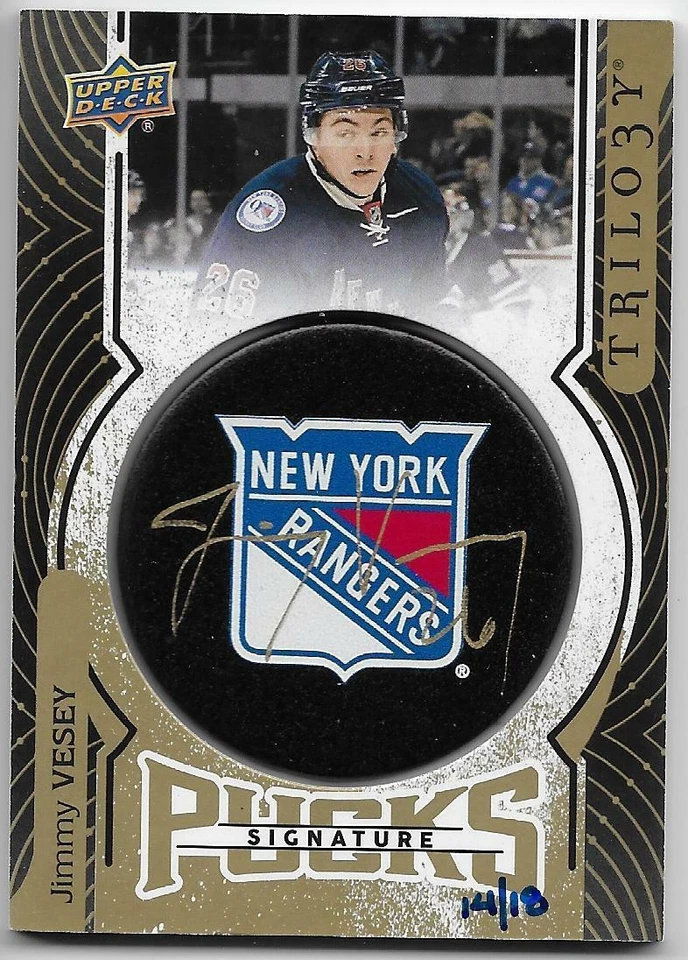 17/18 UPPER DECK TRILOGY SIGNATURE PUCKS TEAM LOGO AUTOGRAPH Jimmy Vesey #14/18 - Image 1 of 1