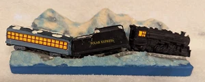 TM & Warner Bros Hallmark Polar Express Christmas Train Card or Letter Holder - Picture 1 of 9