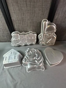 Wilton Cake Pan Lot Of 5, Train,Gingerbread House, Heart, Baseball Player, Horse - Picture 1 of 12