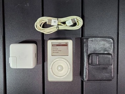 Apple iPod Classic 1st Generation (M8541) – White, 5GB – Fully Loaded 211 Songs - image 1 of 4