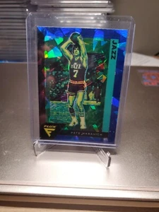 2020-21 Panini Flux - Blue Cracked Ice Prizm #200 Pete Maravich - Picture 1 of 2