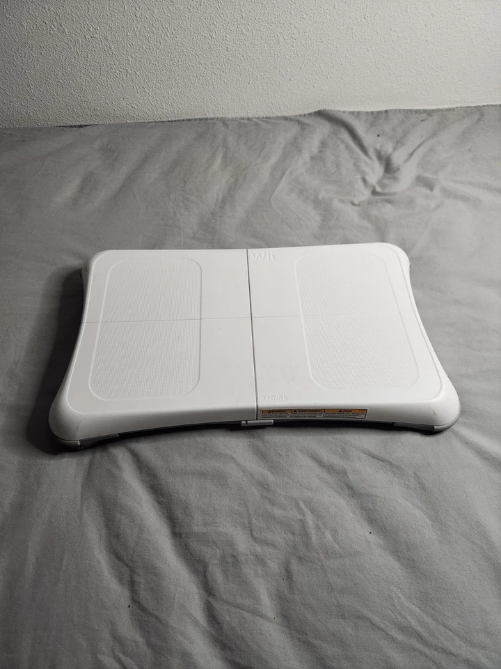 Nintendo Wii Fit Fitness Balance Board White RVL-021 Sports Games Active Tested - Image 1 of 4