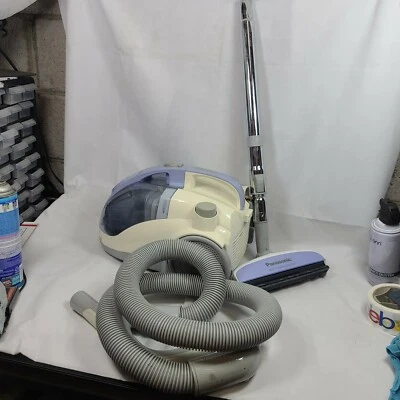 Panasonic MC-CL 310 Canister Vacuum Cleaner Aspiradora - Image 1 of 4