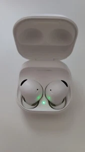 Authentic Samsung Galaxy Buds2 Pro, White (barely used) - Picture 1 of 7