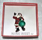 Nine West Santa Pin #Boże Narodzenie #NineWest #przypinki #Święty Mikołaj