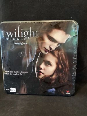 The Twilight Saga NEW MOON MOVIE BOARD GAME 2009 - Image 1 of 2