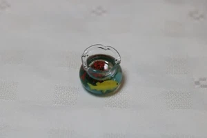 Dollhouse - Miniature Glass Fish Bowl Aquarium - 1:12 Doll House - Yellow - NEW - Picture 1 of 4