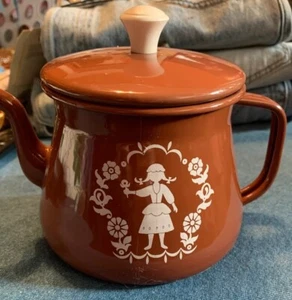 Dutch Girl Metal Brown Teapot Kettle Vintage Holland - Picture 1 of 8