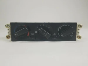 Chrysler MR568334 Climate Control Module 01 02 03 04 05 Sebring Stratus - Picture 1 of 3