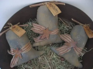 *PaTTeRn*~PRiMiTiVe AMeRiCaNa PaTRioTiC LiBeRTy BeLL Ornies DooR HaNGeR SiTTeR~ - Picture 1 of 1