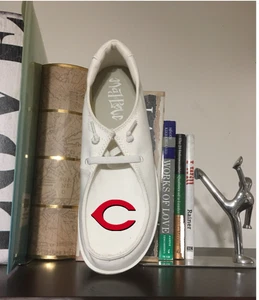 Cincinnati Reds Shoe White Size Men’s 9 Women’s 10.5 - Picture 1 of 5
