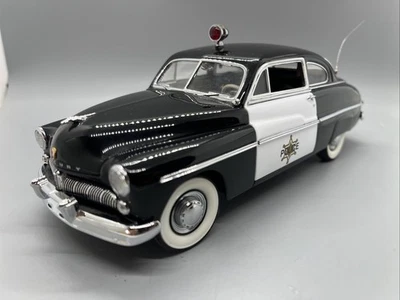 Danbury Mint 1949 Mercury Police Cruiser Black 1:24 Scale Diecast - Image 1 of 4