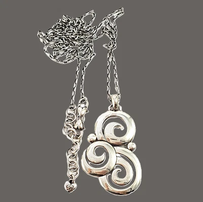 Подвеска BRIGHTON «Vertigo Trio» 2,25 дюйма на длинной, двойной цепочке Brighton длиной 38 дюймов - Изображение 1 из 4