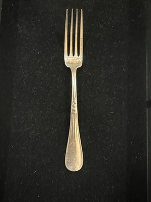 Tenedor de cena Christofle plateado con patrón Art Nouveau (también conocido como Lotus) Foto 1 de 4