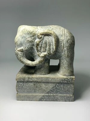 Estatua de elefante indio de piedra del siglo XIX Foto 1 de 4