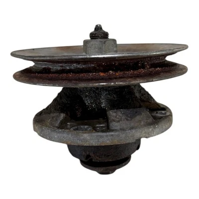 John Deere 425 54 Deck Spindle Hub AM121342 445 455 OEM - Image 1 of 3