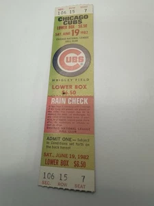 CHICAGO CUBS 1982 (FULL) TICKET  WRIGLEY FIELD - Picture 1 of 3