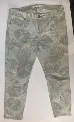 Cabi Women’s Capri Pants Size 6 Palm Tree Graphic Color Teal  - Image 1 of 4