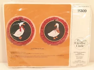 Vtg 1984 The Creative Circle #2309 ~ "BIB & BOWS" 8" Diameter Wood Hoops NOS! - Picture 1 of 6