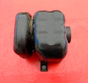 92 93 ACURA INTEGRA AIR INTAKE FILTER CLEANER BOX AIRBOX RESONATOR CHAMBER OEM - Picture 1 of 5