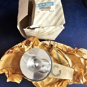 KIT PISTONE E SPINOTTO ALFA ROMEO 147-156-166 71718120 - Foto 1 di 2