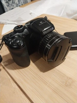 Fujifilm FinePix S4830 30x Super 24-720MM 16 MP Full HD Digital Camera - Image 1 of 4