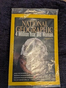 National Geographic Magazine 4 Million Year Old Woman July 2010 NEW NEVER OPEN - Picture 1 of 2