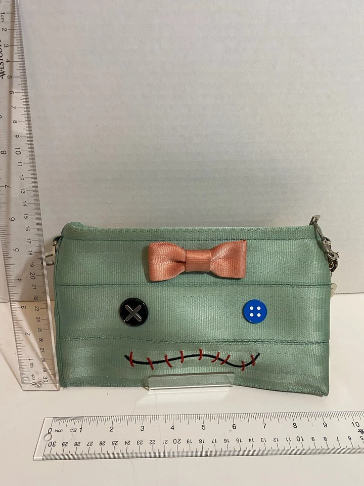 Harvey's Disney Lilo and Stitch Scrump Hip Pack Parque Exclusivo Foto 1 de 4