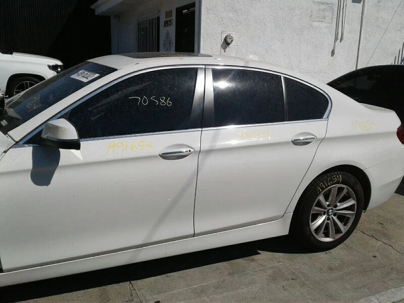 Driver Front Knee RWD Fits 14-16 BMW 528i 104980 - Изображение 1 из 4