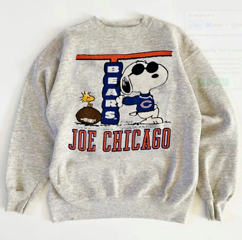 Joe Chicago Chicago Bears graphic Crewneck Sweatshirt VK04275 - Image 1 of 1