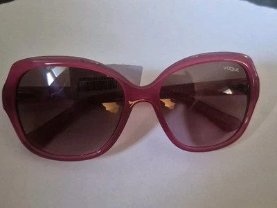 VOGUE VO 2871-S 261014 AUTHENTIC FRAMES SUNGLASSES 56-16 Used - Image 1 of 4