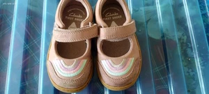 Girls Clarks Toddler Dusty Pink suede Shoes Size UK 4G. Scuff marks on the front - Picture 1 of 8
