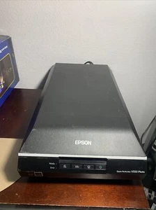 Epson Perfection V550 Photo Scanner Digital Technology UNTESTED NO POWER CORD - Picture 1 of 12