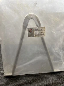 New INTERNATIONAL BRACKET 1657018C1 - Picture 1 of 5