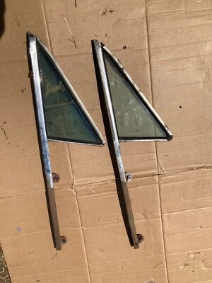 Ventana de ventilación delantera derecha tintada Jaguar XJ6, XJ12 Series 1 BD38591 Foto 1 de 4