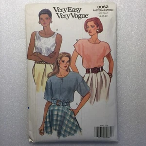 Vogue Muster 8062 Gr. 18-20-22 Misses Petite Bluse ungeschnitten - Bild 1 von 3