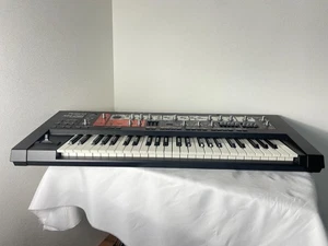 Roland SH-201 Synthesizer Keyboard Analog Modeling Synth from Japan HTF jpn - Picture 1 of 14