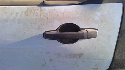 Manija de puerta exterior trasera izquierda usada se adapta a: conjunto de manija de puerta Ford Explorer 2016 Foto 1 de 4