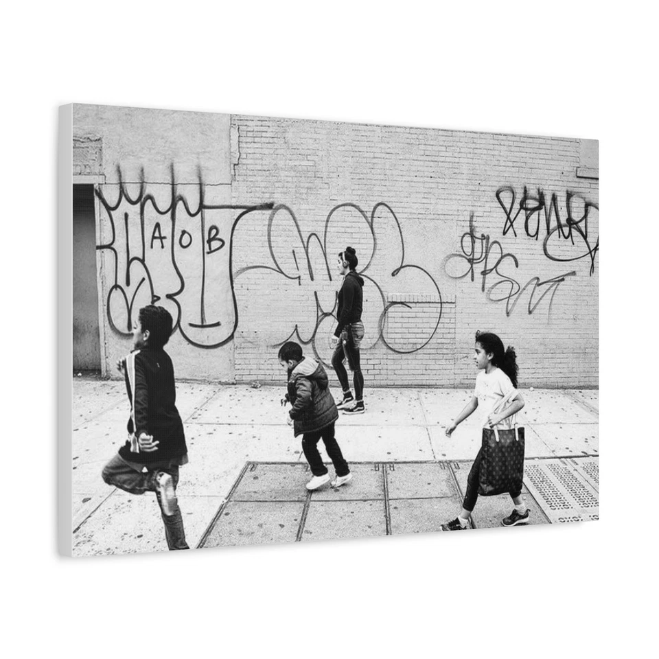 Arte de pared urbano del Bronx Street en blanco y negro | Impresión fotográfica de Nueva York | 24x16 Foto 1 de 1